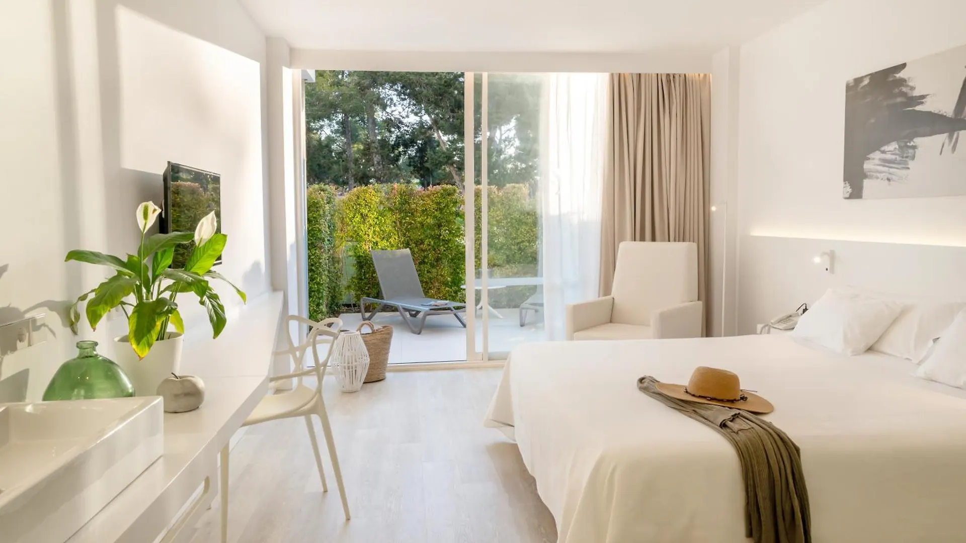 Els Pins Resort & Spa - Emar Hotels San Antonio  San Antonio (Ibiza)